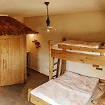Gostilnica Orle - Sleeping In The Tower Guest house Skofljica