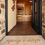 ゲストハウス Gostilnica Orle - Sleeping In The Tower 3*