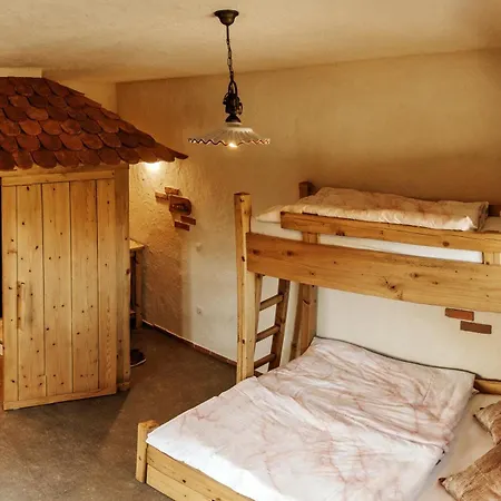 Gostilnica Orle - Sleeping In The Tower Gostinjska kuća Skofljica