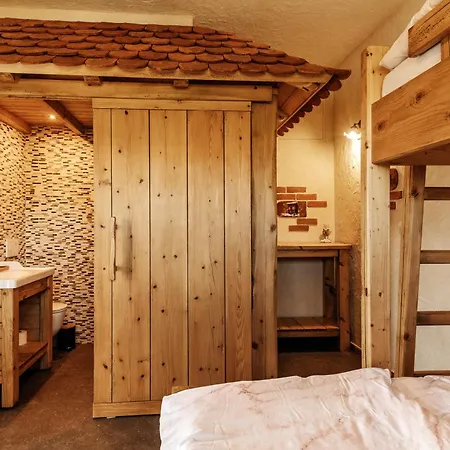 Konukevi Gostilnica Orle - Sleeping In The Tower