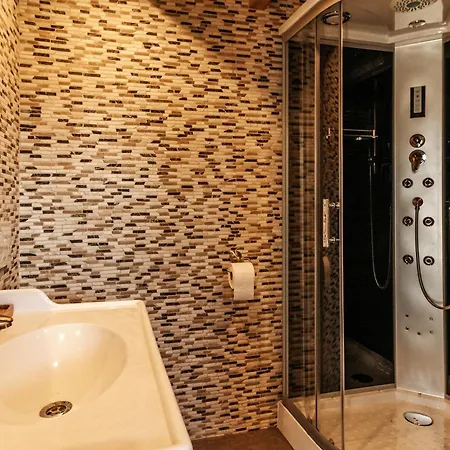 Gostilnica Orle - Sleeping In The Tower Guest house