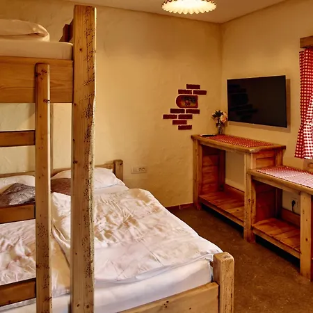 Gostilnica Orle - Sleeping In The Tower 3* Škofljica